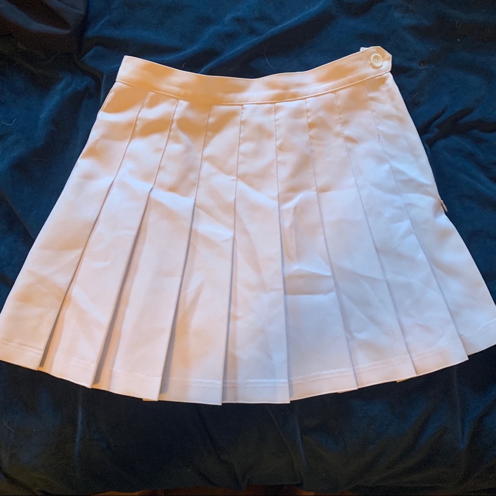 White American Apparel tennis skirt